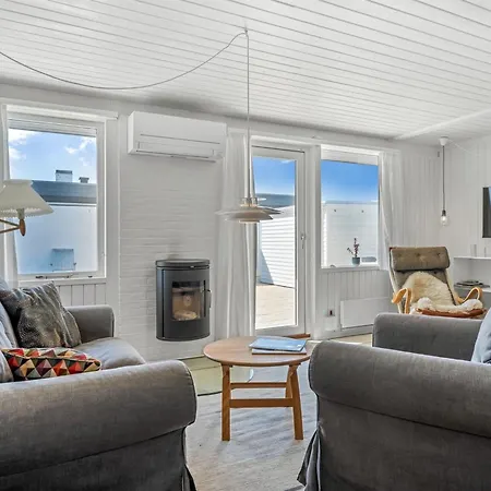 Ingomar - 300m From The Sea By Interhome
